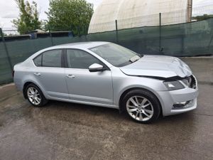 201 Skoda Octavia  Style  TDi. Light Front - Image 2