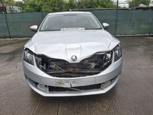 201 Skoda Octavia  Style  TDi. Light Front - Image 4