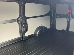 Ford Transit Custom 320 Limited AUTO L2 LWB FWD 2. - Image 4