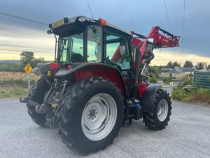 2021 Massey Ferguson 5711M with Loader - Image 4