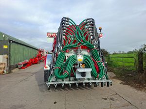Slurrykat 4000 gallon tanker - Image 4