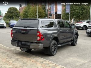 Toyota Hilux HILUX 2.8 INVINCIBLE AUTO - Image 2