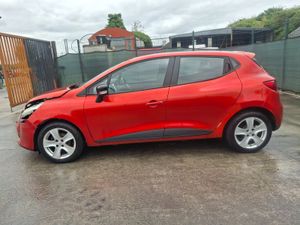 2015 Renault Clio  Dynamic  1.2 Petrol - Image 2