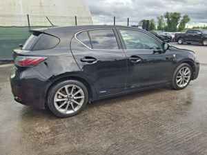 132 Lexus CT200 Advance  Hybrid - Image 3