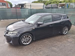 132 Lexus CT200 Advance  Hybrid - Image 2