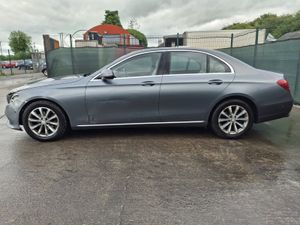 162 Mercedes E-Class  220D  Advantgrade - Image 4