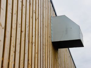 Mono Calf Building - Image 2