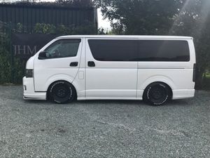 2011 Toyota Hiace H100 *ULTRA LOW KMS - Image 3