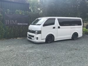 2011 Toyota Hiace H100 *ULTRA LOW KMS - Image 4
