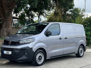 2025 Vauxhall Vivaro..77 kwh big battery - Image 3
