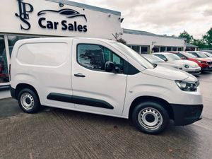 Toyota Proace City GX FSH Incl VAT - Image 4