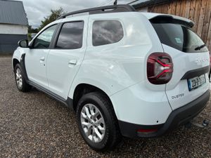 Dacia Duster 2023 / 4WD/ Commercial - Image 2
