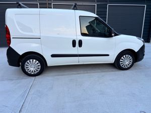 2018 Opel Combo 1.3 Diesel .NO VAT!!! - Image 4