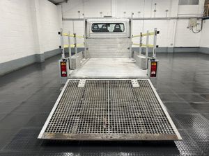2019 Peugeot Boxer Dropside Van - Image 2