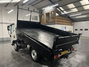 2023 Isuzu Grafter Tipper Van - Image 4