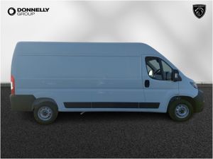 Peugeot Boxer 2.2 BlueHDi 140 H2 Van Professional - Image 3