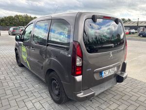 16 Horizon 1.6 Diesel Auto Wheelchair ramp 270k mi - Image 4