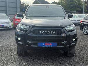 Toyota Hilux GR SPORT - CREW CAB - ONLY 18K KMS - Image 2