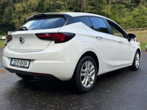 2022 Opel Astra van Vat included ⭐️ - Image 4