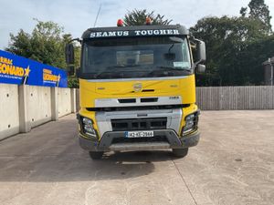 2014 VOLVO FMX420 8x4 Tipper - Image 4
