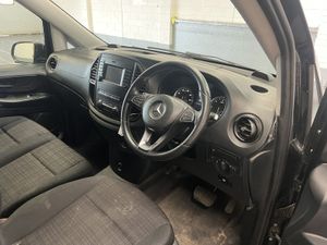 2020 Mercedes-Benz Vito Panel Van - Image 4