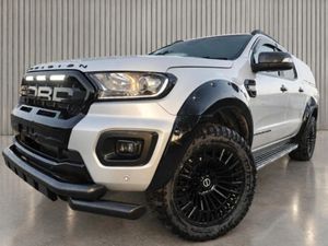Ford Ranger RARE OBSIDIAN EDITION - Image 3