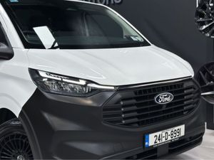FORD 300L CUSTOM 2.0 TDi 2024 - Image 3