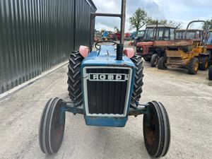 Ford 3600 2wd - Image 4