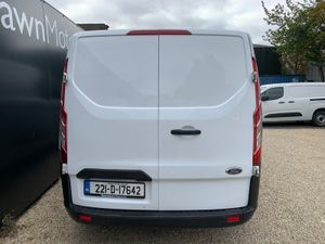 Custom 2.0tdci 130PS LWB // FULL SERVICE HISTORY / - Image 4