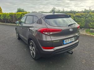 Hyundai Tucson IX35 EXECUTIVE SE COMMERCIAL E6 4DR - Image 4