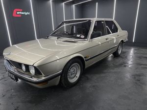 BMW 5-Series 1985 - Image 2
