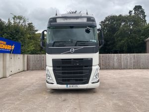 2022 Volvo FH500 6x2 - Image 4