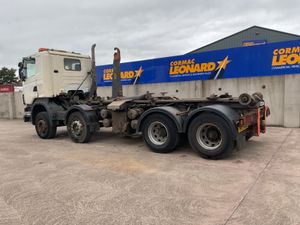 2008 Scania R420 8x4 Hookloader - Image 3