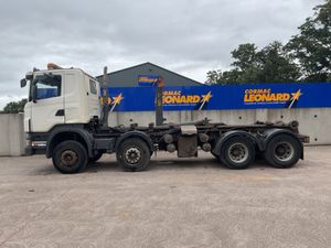 2008 Scania R420 8x4 Hookloader - Image 2