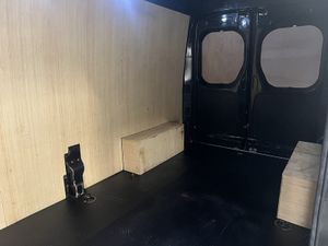 2023 Maxus Deliver 9 Panel Van - Image 3