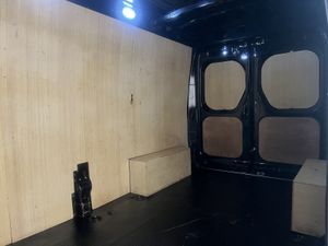 2023 Maxus Deliver 9 Panel Van - Image 3