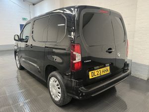 2023 Vauxhall Combo Panel Van - Image 4