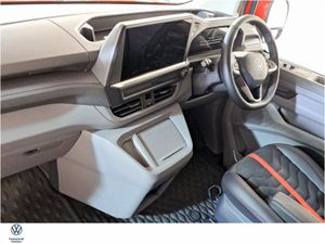 Volkswagen Transporter SPORTS EDITION 150BHP AUTO - Image 3