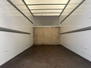 2023 Ford Transit Luton Box Van - Image 3