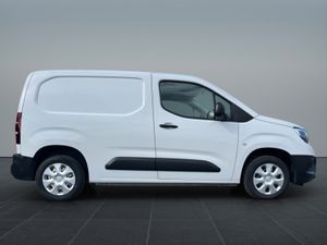 Opel Combo KOMF L1H1-1.5 100PS D 3DR - Image 2