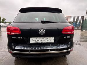181 VW Touareg V6 TDI  Automatic - Image 4