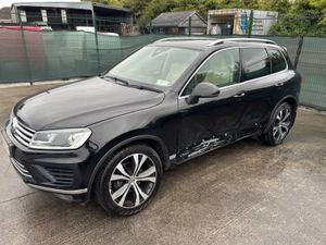 181 VW Touareg V6 TDI  Automatic - Image 4