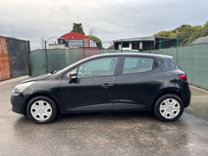 141 Renault Clio Light Damage Drive Home - Image 4