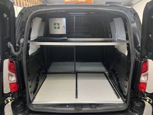 2024 Toyota Proace City Panel Van - Image 2