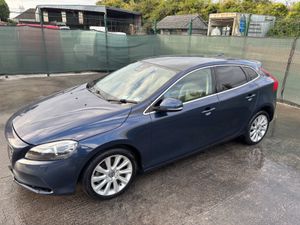 151 Volvo V 40 Automatic Light Damage - Image 3