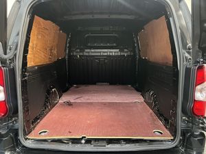 2023 Vauxhall Combo Panel Van - Image 2