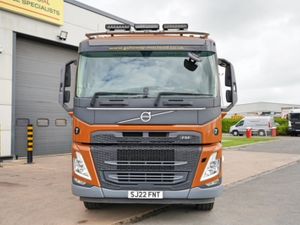 2022 VOLVO FM420 8X4 BULK TIPPER / BLOWER - Image 2