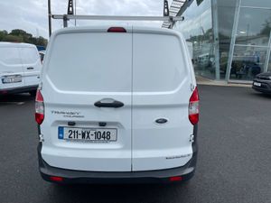 Ford Transit Courier - Image 4