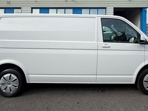 232 Volkswagen Transporter Trendline LWB - Image 3