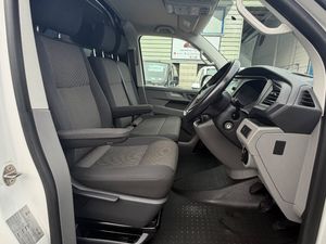 232 Volkswagen Transporter Trendline LWB - Image 4